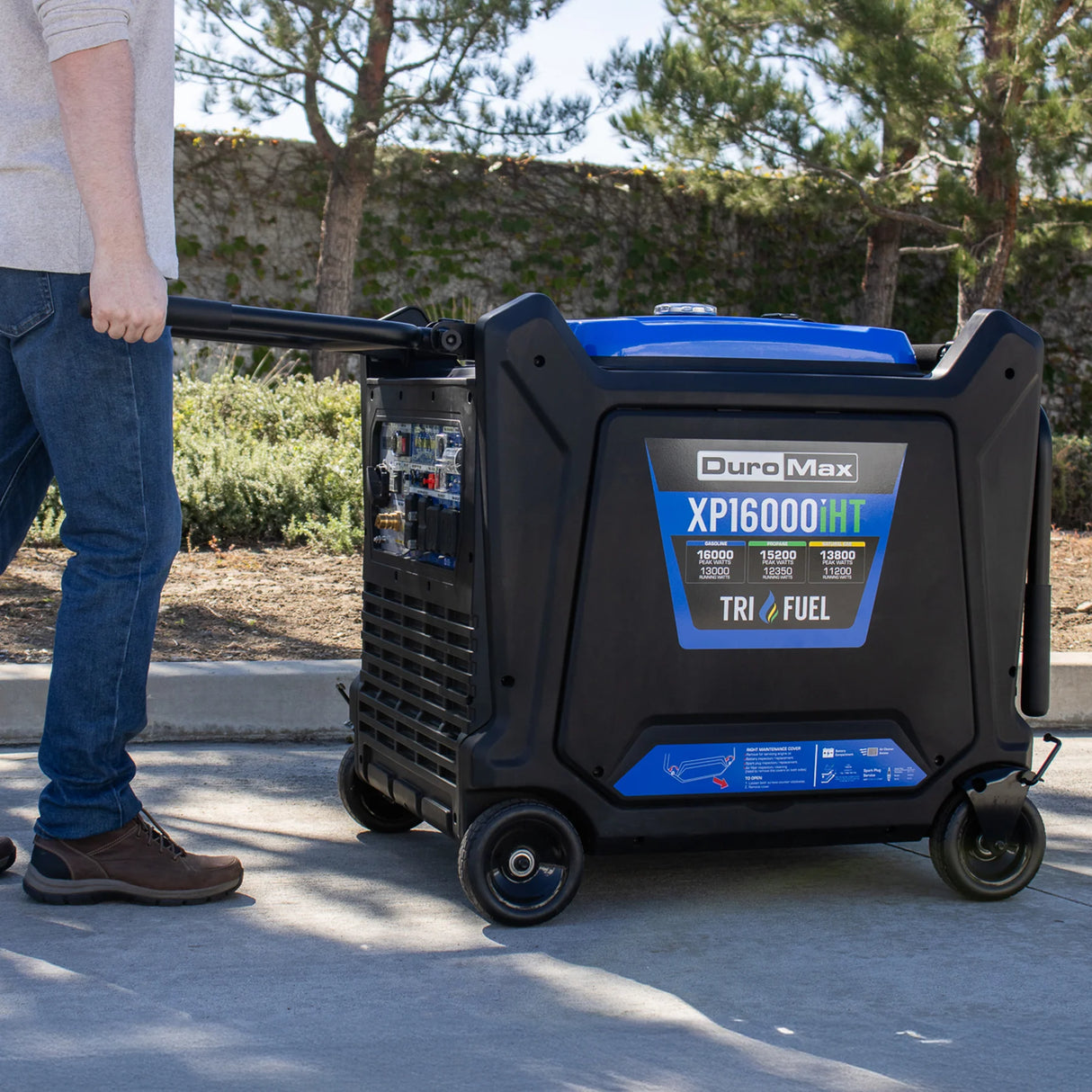 DuroMax XP16000iHT Tri-Fuel Portable Generator DuroMax